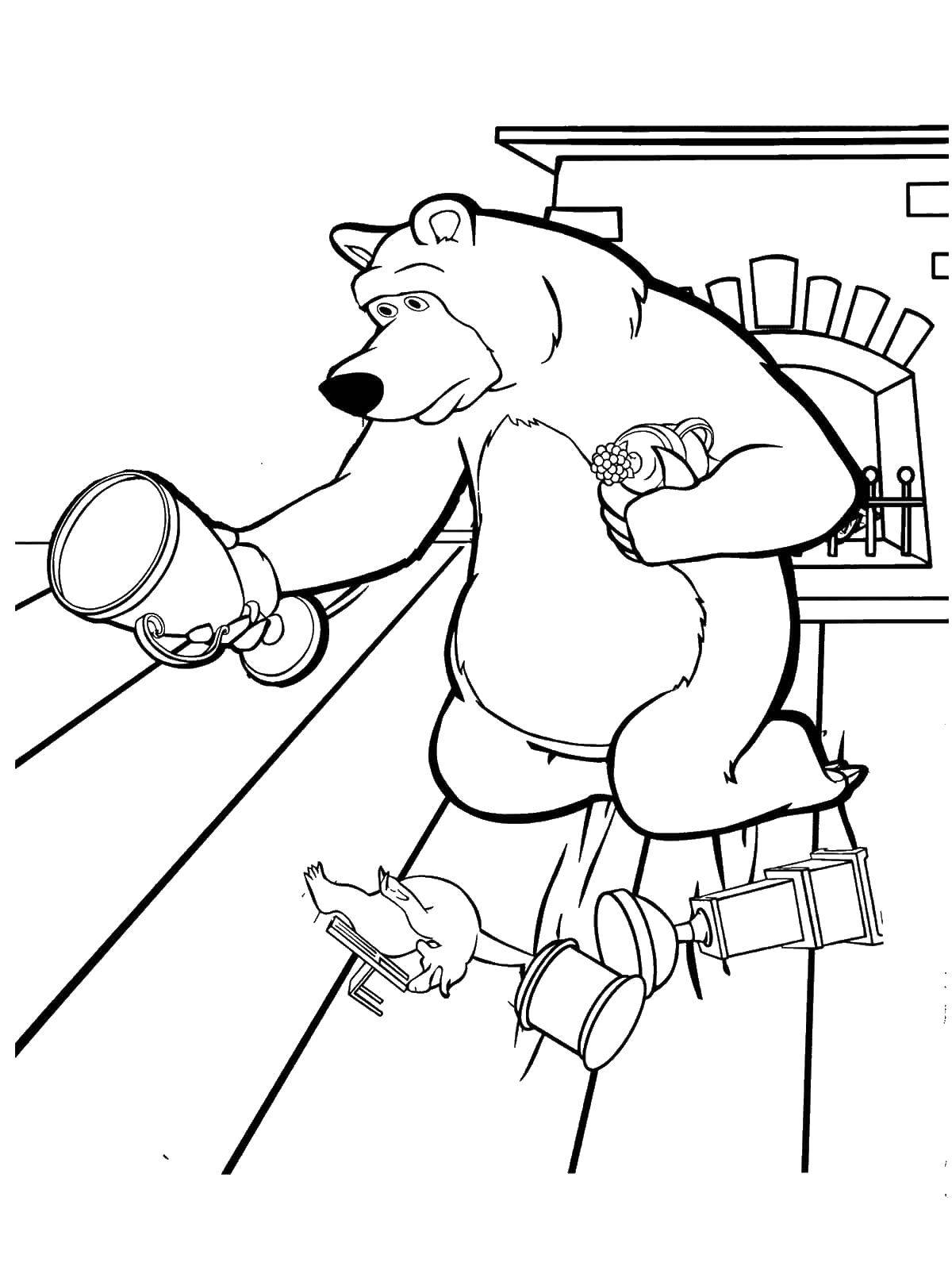 Раскраски для детей про озорную Машу из мультфильма Маша и медведь  Миша собирает кубки