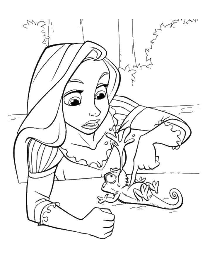 Раскраски для девочек по мультфильму Рапунцель  Рапунцель спасла хамелеона