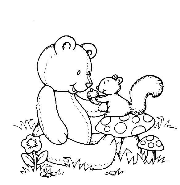 Раскраски с мишками Тедди, милые и красивые раскраски для детей с медвежатами  Раскраска белочка дает желудь мишке Тедди
